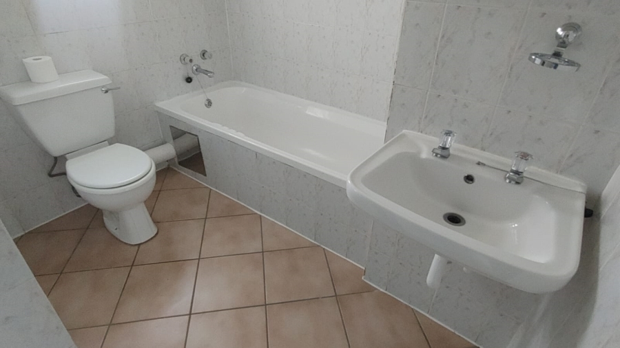 2 Bedroom Property for Sale in Boskruin Gauteng