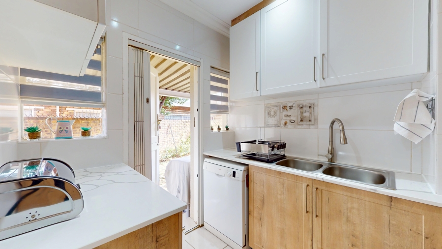 4 Bedroom Property for Sale in Beyers Park Gauteng