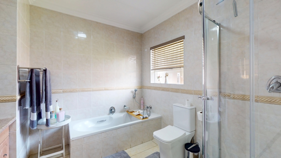 4 Bedroom Property for Sale in Beyers Park Gauteng