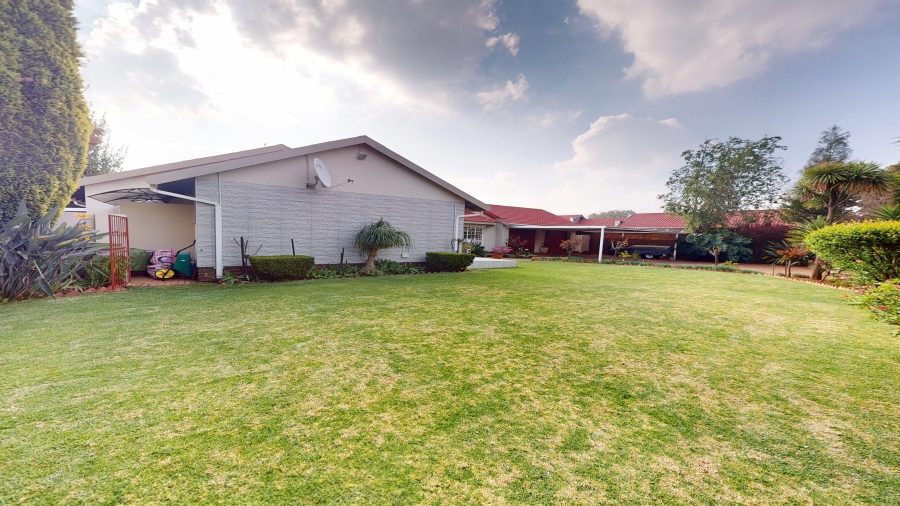 4 Bedroom Property for Sale in Beyers Park Gauteng