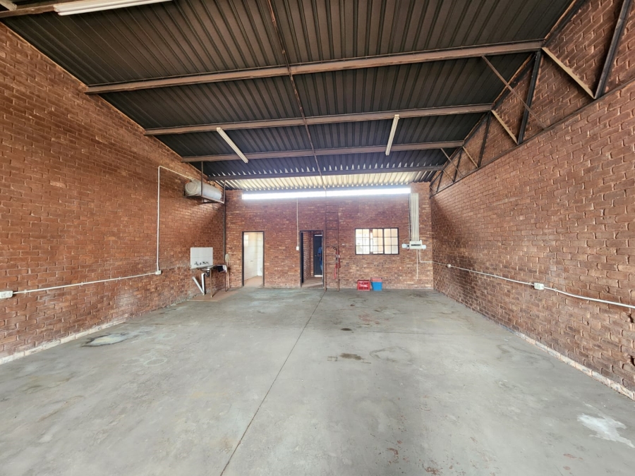 To Let Commercial Property for Rent in Rosslyn Gauteng