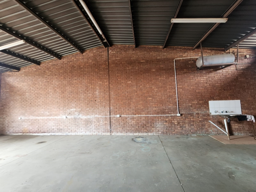 To Let Commercial Property for Rent in Rosslyn Gauteng