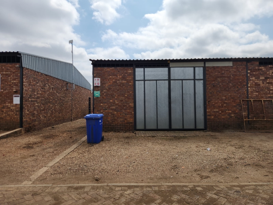 To Let Commercial Property for Rent in Rosslyn Gauteng