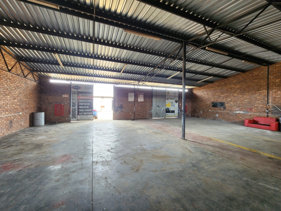 To Let Commercial Property for Rent in Rosslyn Gauteng