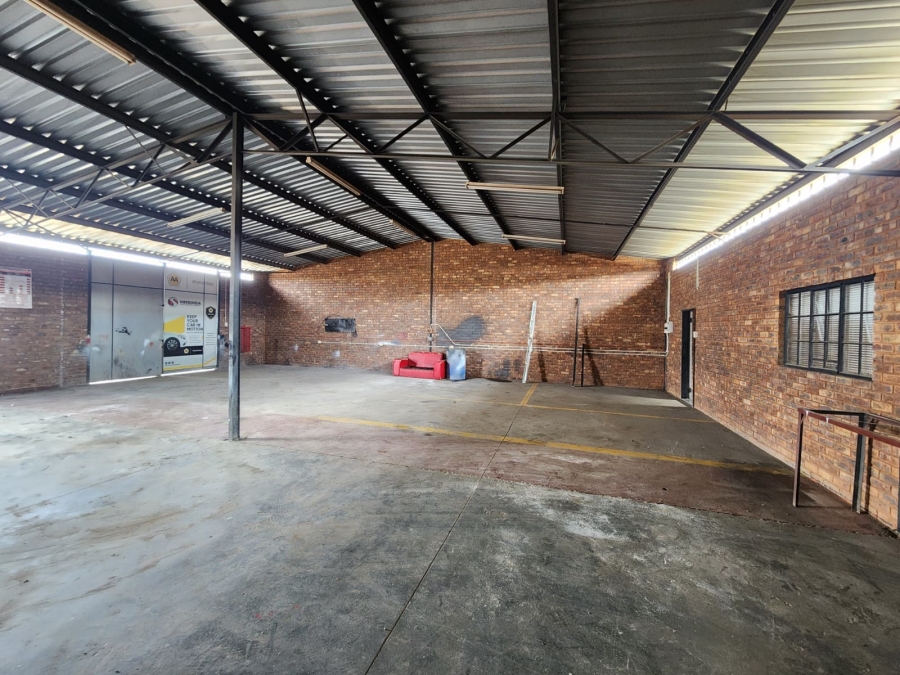 To Let Commercial Property for Rent in Rosslyn Gauteng