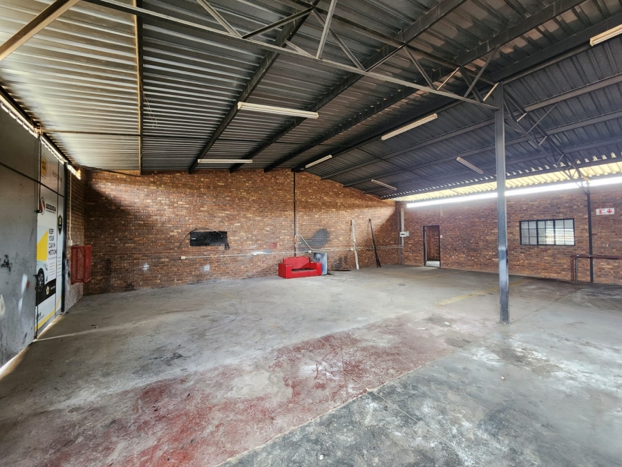 To Let Commercial Property for Rent in Rosslyn Gauteng