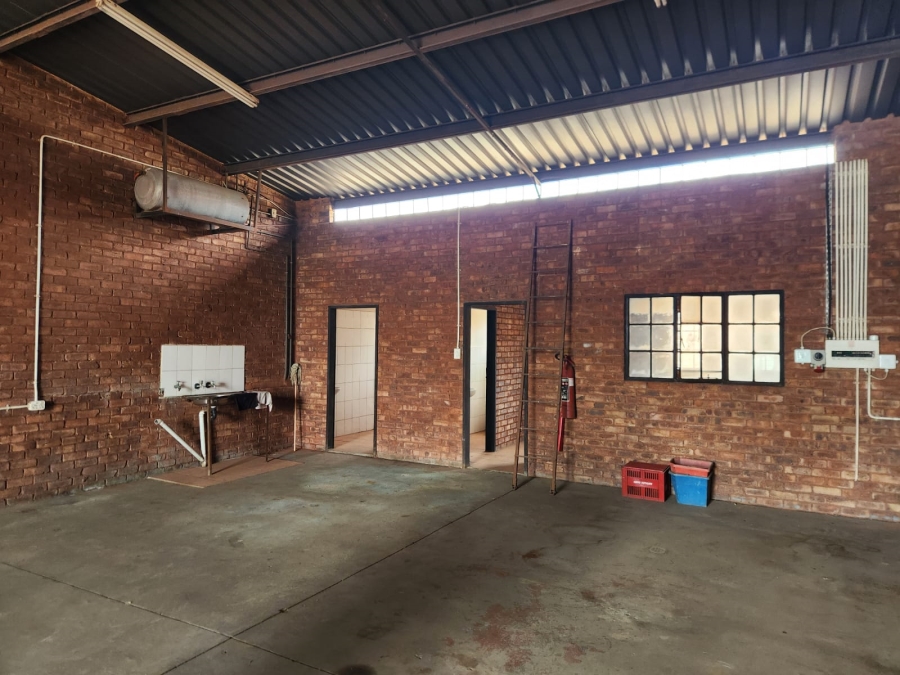 To Let Commercial Property for Rent in Rosslyn Gauteng