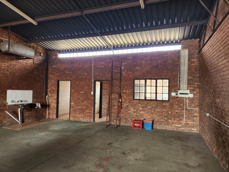 To Let Commercial Property for Rent in Rosslyn Gauteng