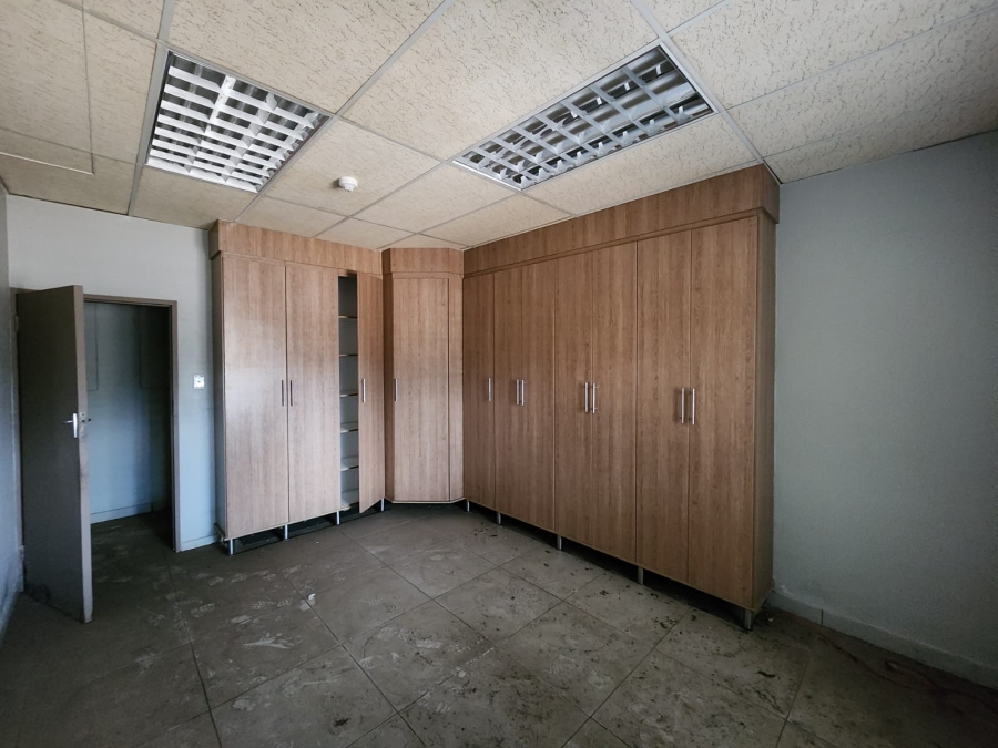 To Let Commercial Property for Rent in Rosslyn Gauteng