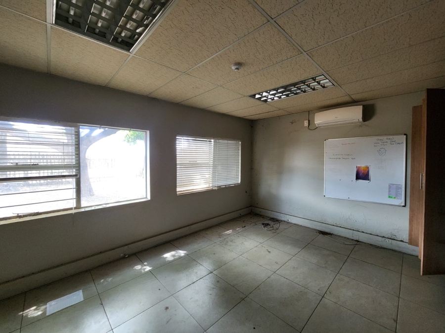 To Let Commercial Property for Rent in Rosslyn Gauteng