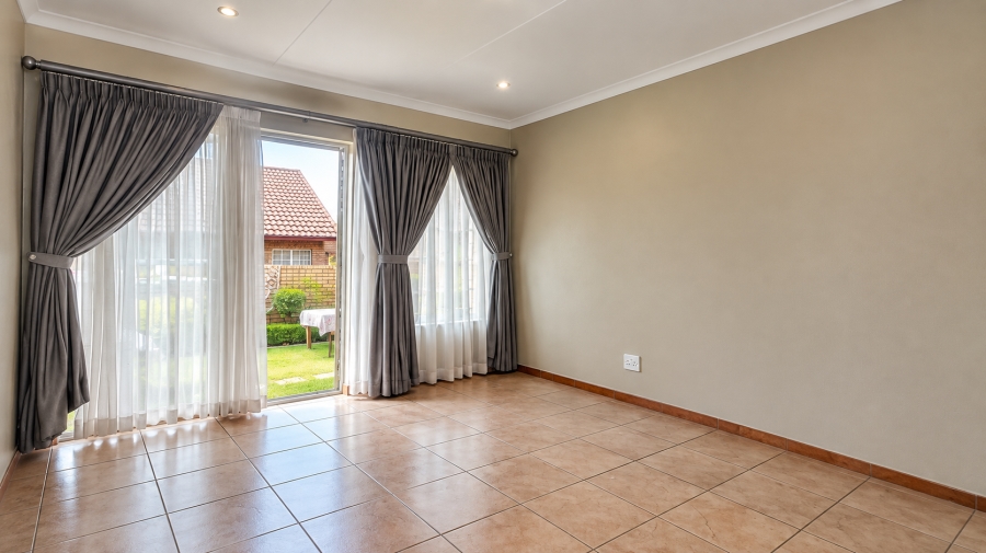 To Let 2 Bedroom Property for Rent in The Reeds Gauteng