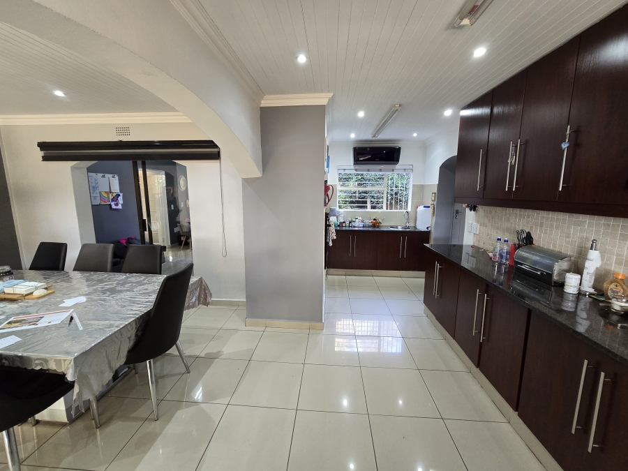 4 Bedroom Property for Sale in Bassonia Gauteng