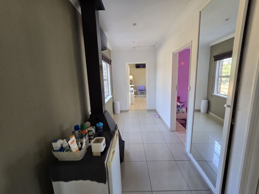 4 Bedroom Property for Sale in Bassonia Gauteng