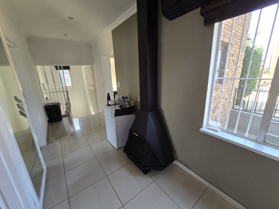 4 Bedroom Property for Sale in Bassonia Gauteng