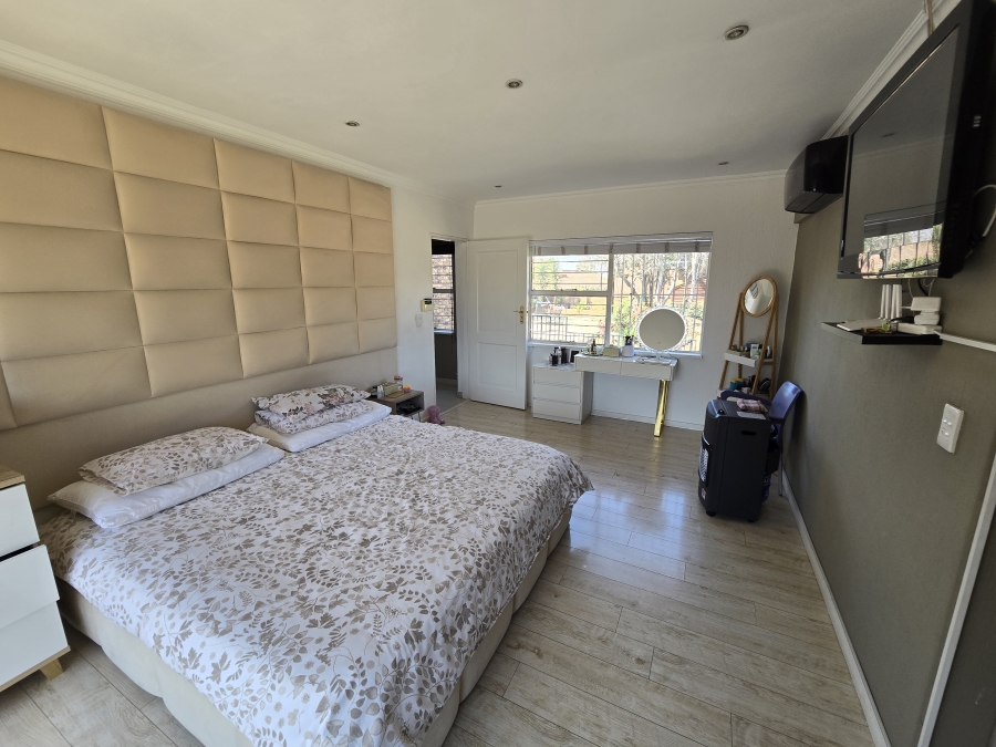 4 Bedroom Property for Sale in Bassonia Gauteng