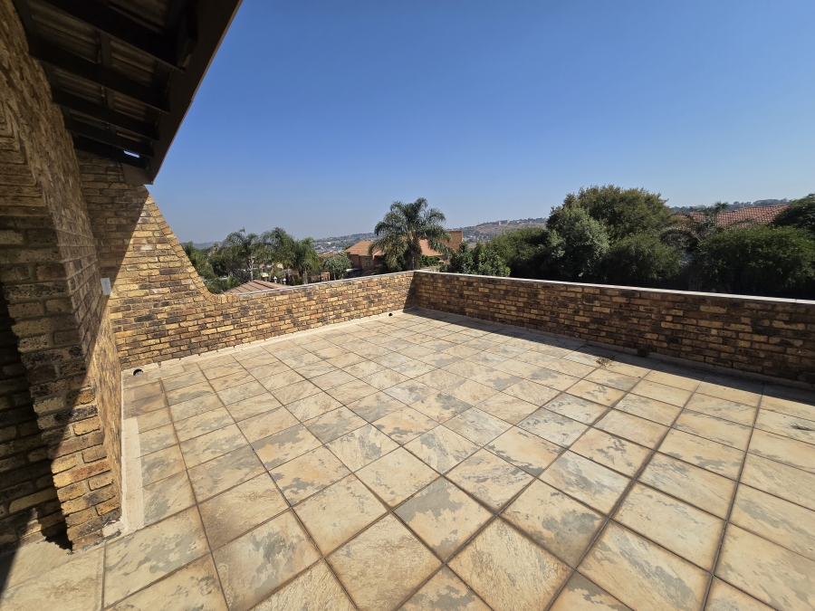 4 Bedroom Property for Sale in Bassonia Gauteng