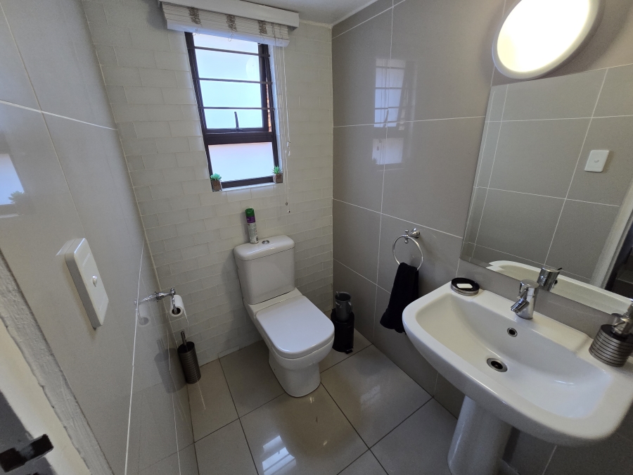 4 Bedroom Property for Sale in Bassonia Gauteng