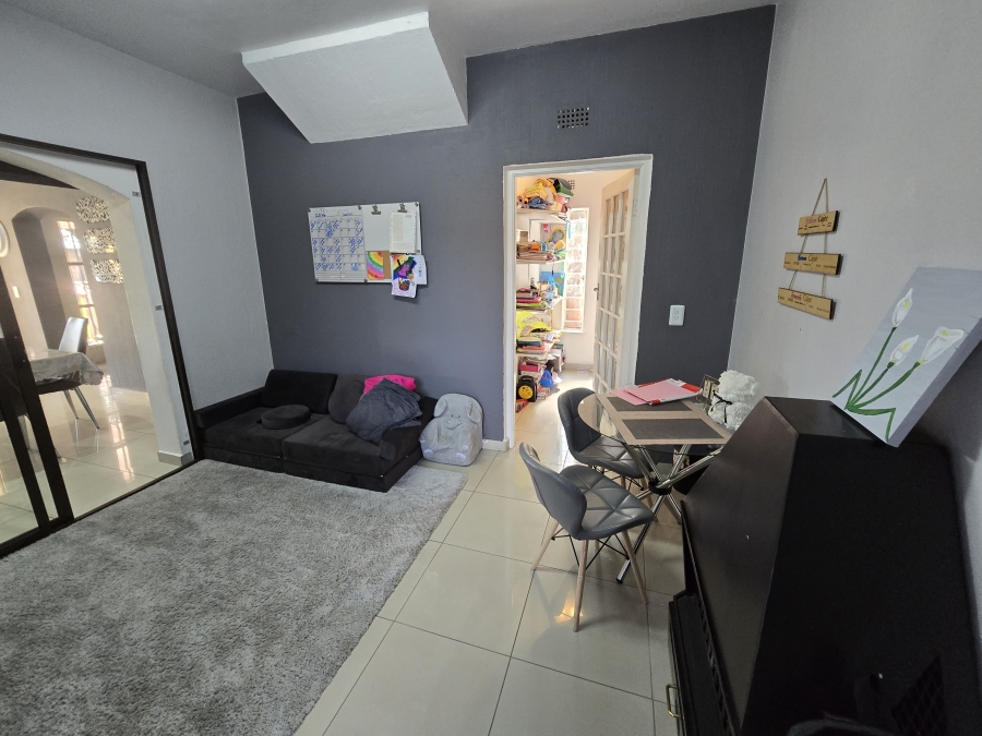 4 Bedroom Property for Sale in Bassonia Gauteng