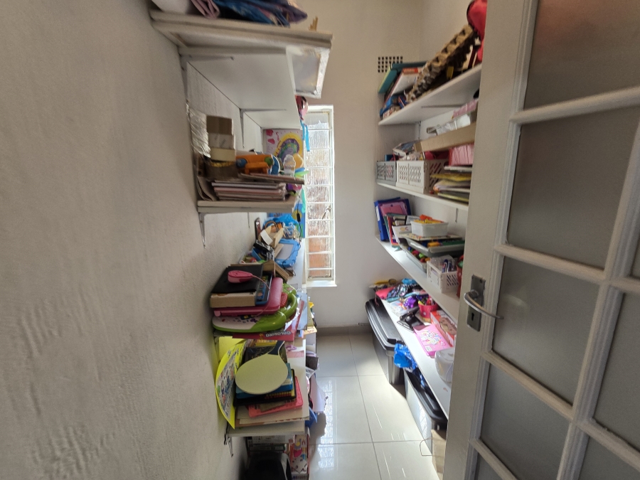 4 Bedroom Property for Sale in Bassonia Gauteng