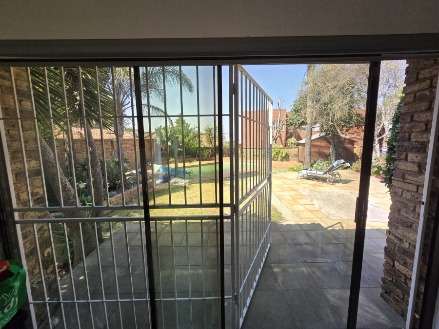 4 Bedroom Property for Sale in Bassonia Gauteng