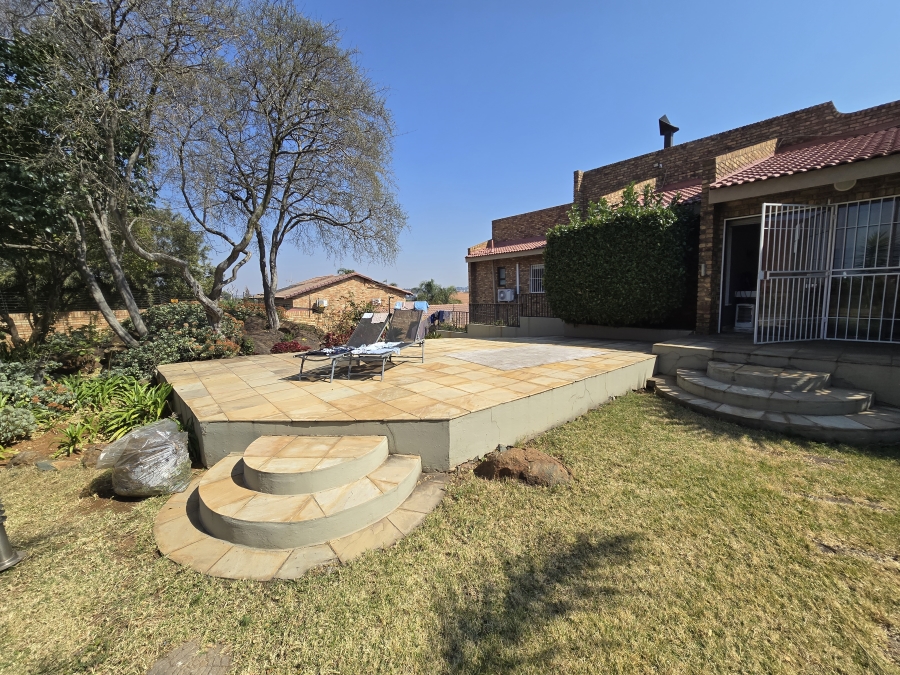 4 Bedroom Property for Sale in Bassonia Gauteng