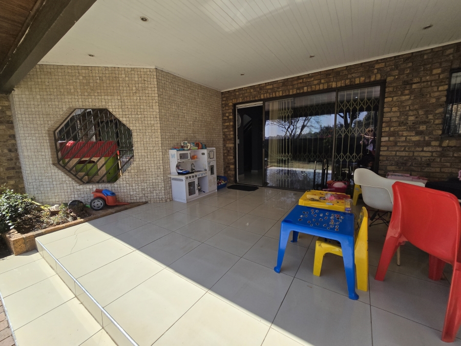 4 Bedroom Property for Sale in Bassonia Gauteng