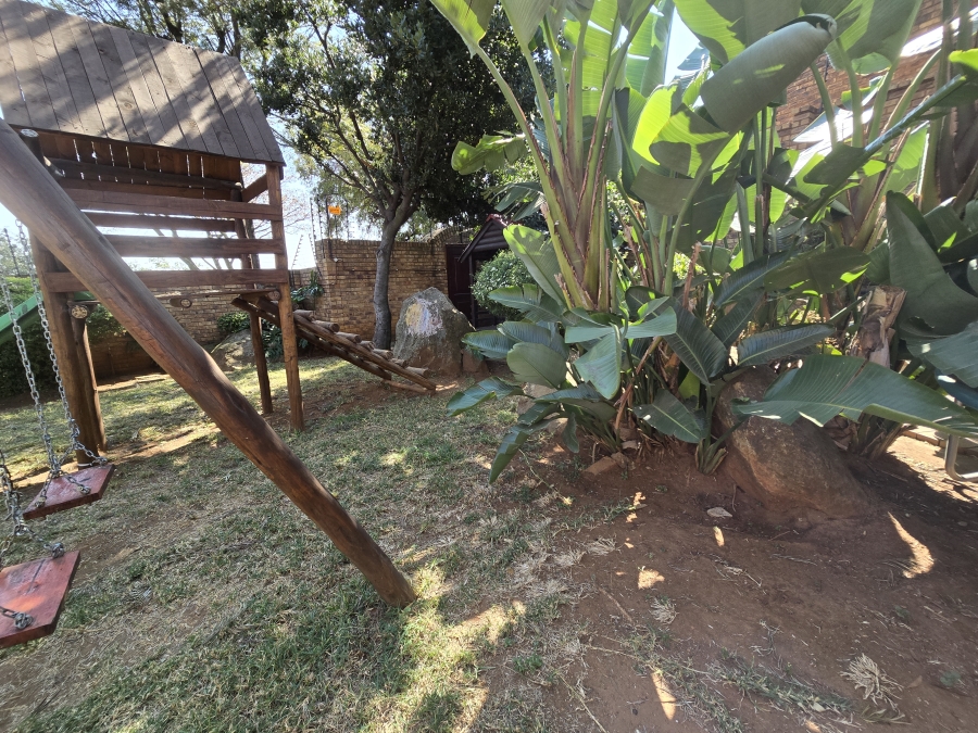 4 Bedroom Property for Sale in Bassonia Gauteng
