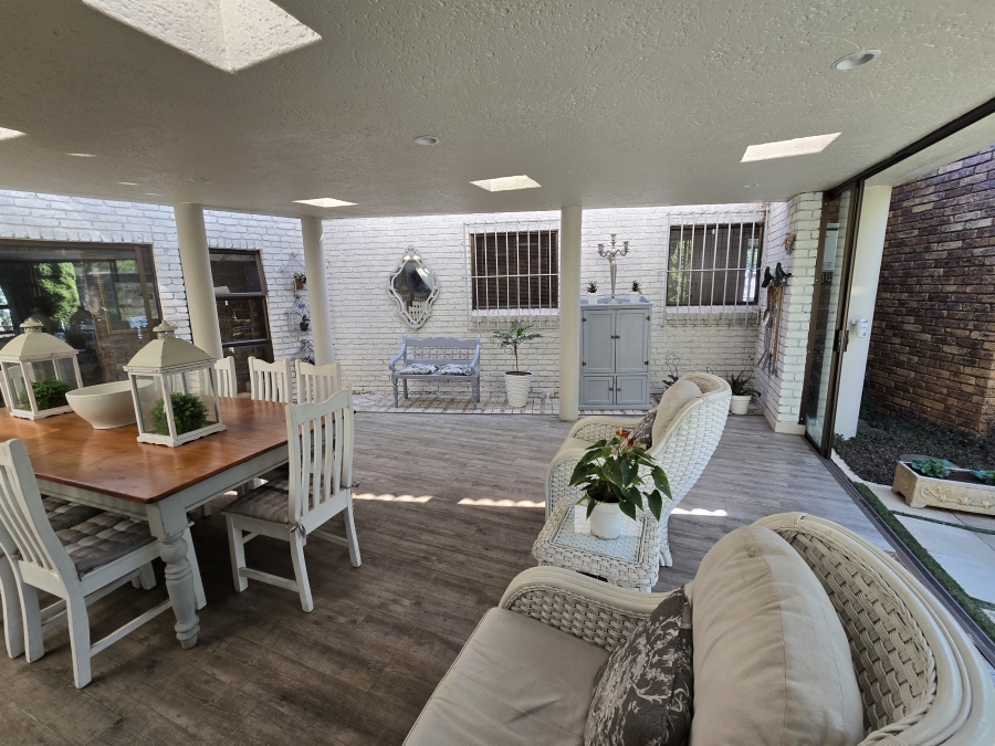 3 Bedroom Property for Sale in Glenvista Gauteng