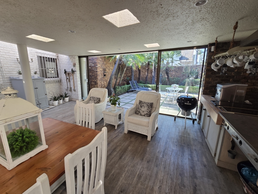 3 Bedroom Property for Sale in Glenvista Gauteng
