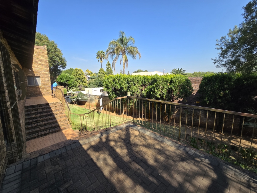 3 Bedroom Property for Sale in Glenvista Gauteng