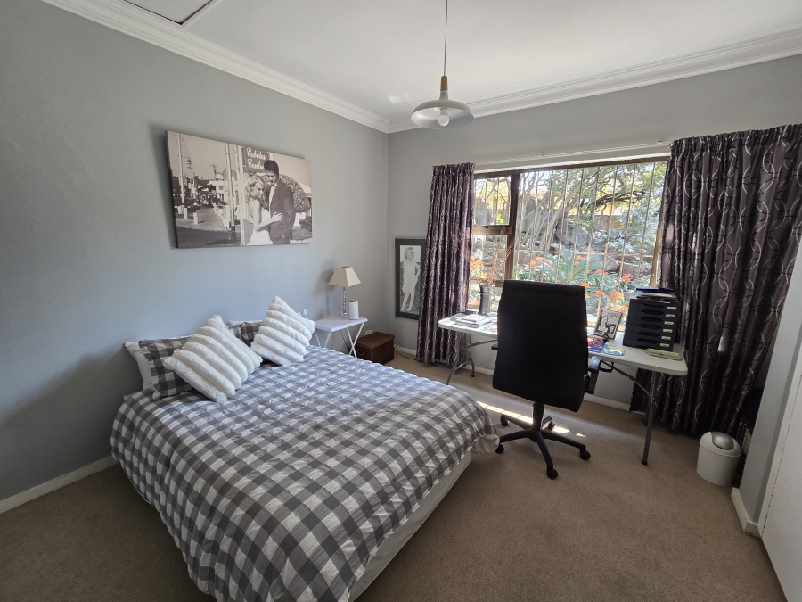 3 Bedroom Property for Sale in Glenvista Gauteng