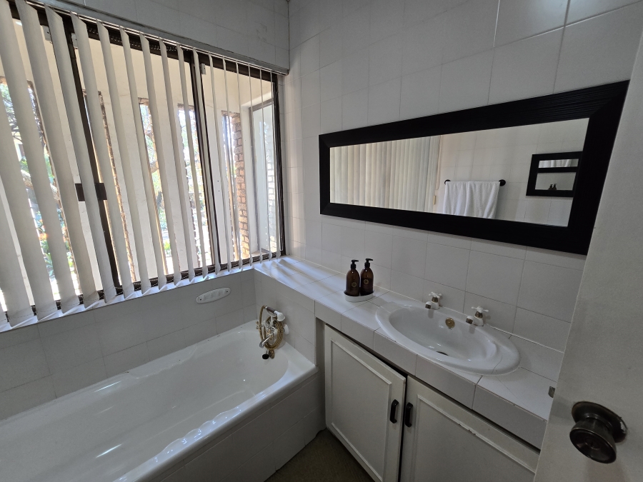 3 Bedroom Property for Sale in Glenvista Gauteng