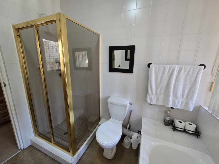 3 Bedroom Property for Sale in Glenvista Gauteng