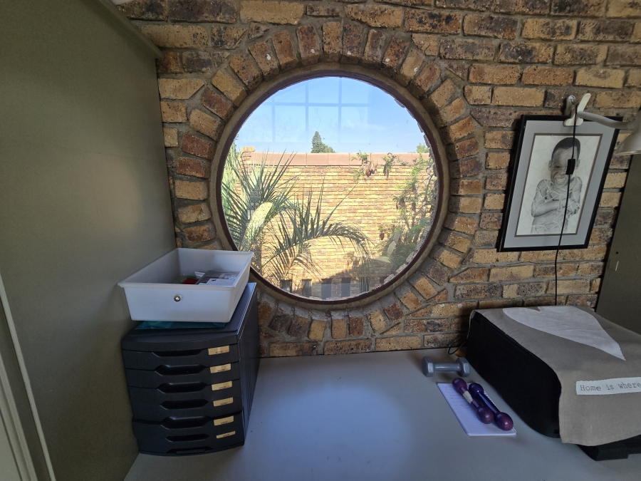 3 Bedroom Property for Sale in Glenvista Gauteng