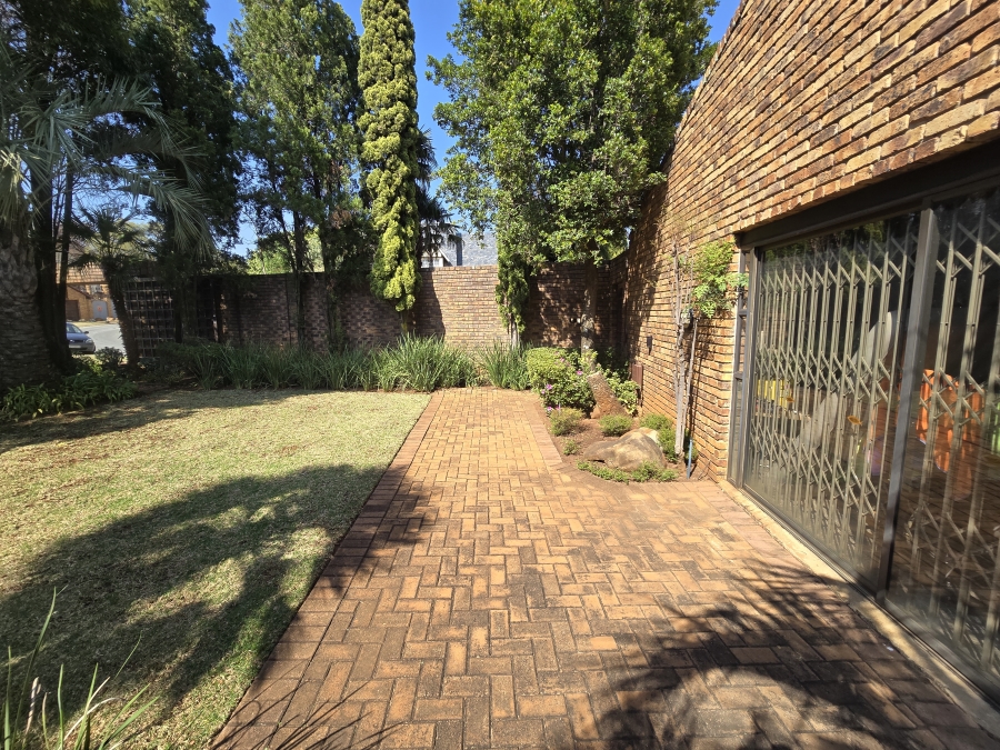 3 Bedroom Property for Sale in Glenvista Gauteng