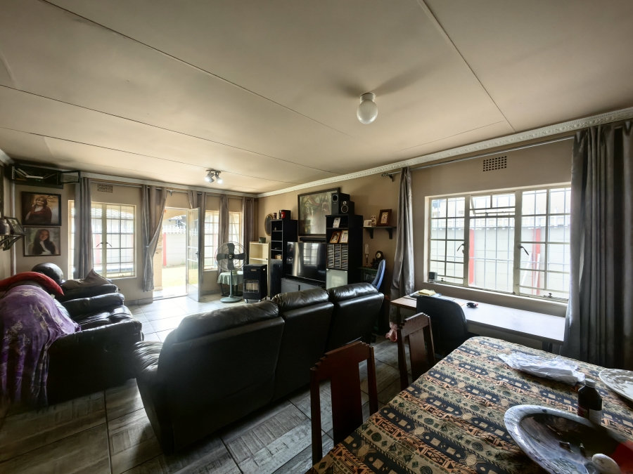 3 Bedroom Property for Sale in Verwoerdpark Gauteng