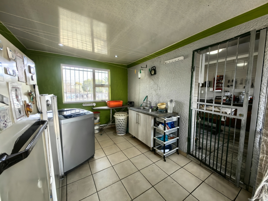 3 Bedroom Property for Sale in Verwoerdpark Gauteng