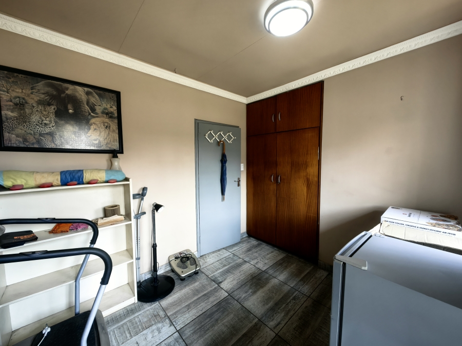 3 Bedroom Property for Sale in Verwoerdpark Gauteng