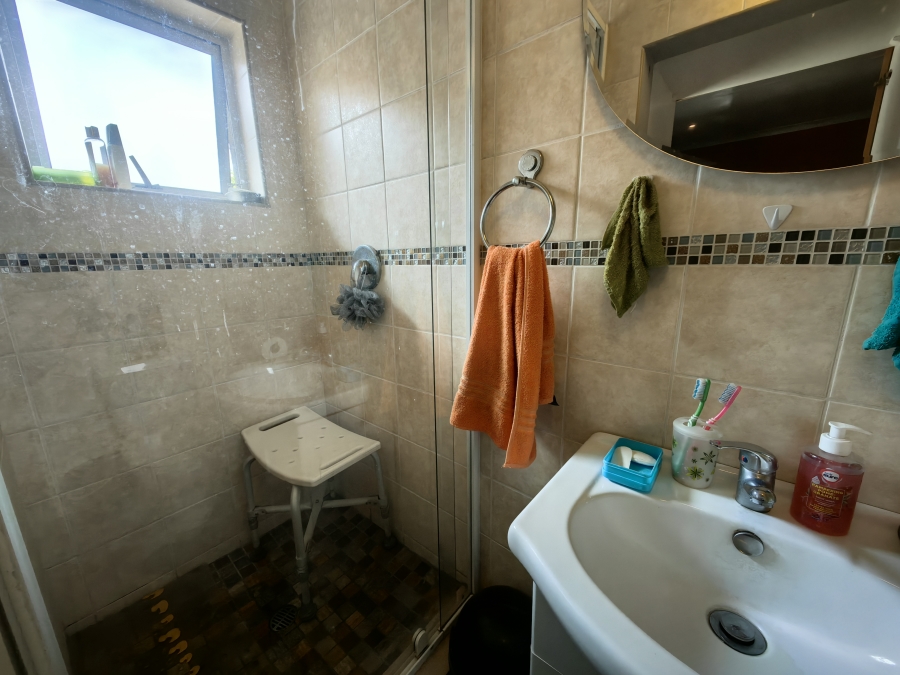 3 Bedroom Property for Sale in Verwoerdpark Gauteng