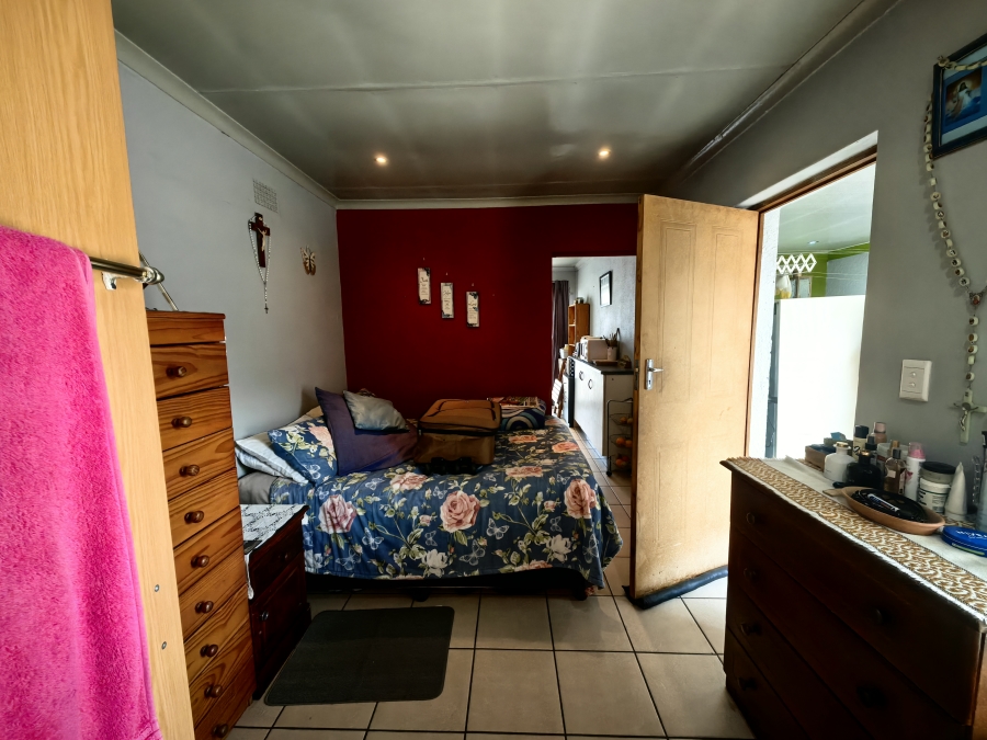 3 Bedroom Property for Sale in Verwoerdpark Gauteng