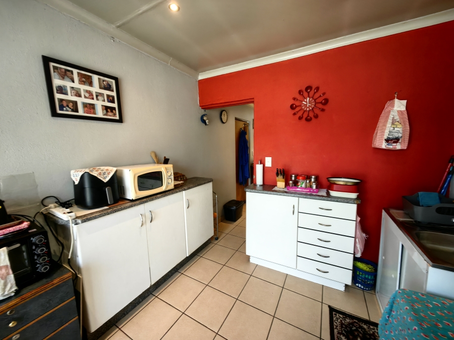 3 Bedroom Property for Sale in Verwoerdpark Gauteng