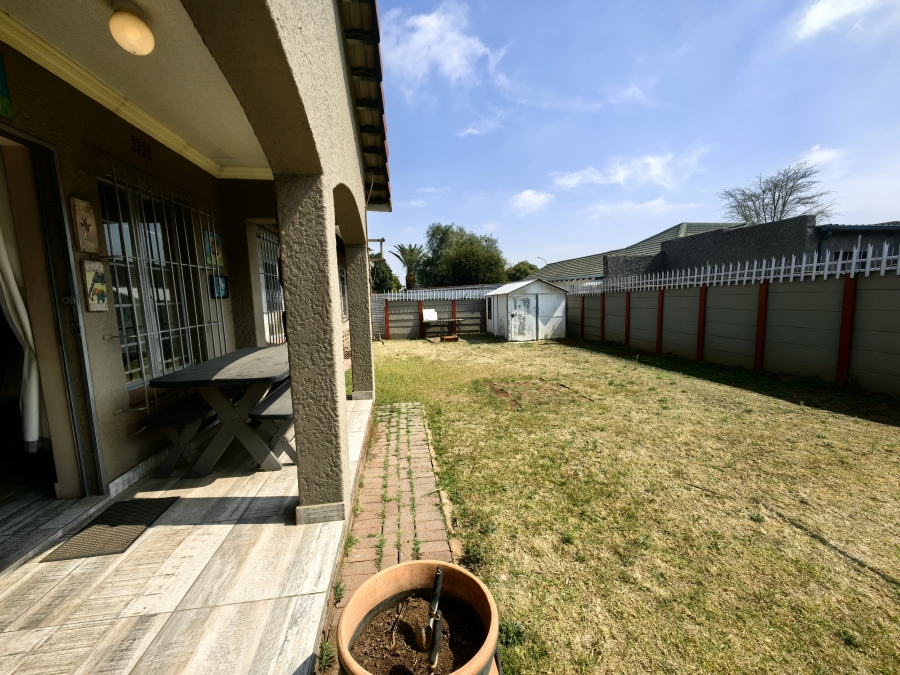 3 Bedroom Property for Sale in Verwoerdpark Gauteng