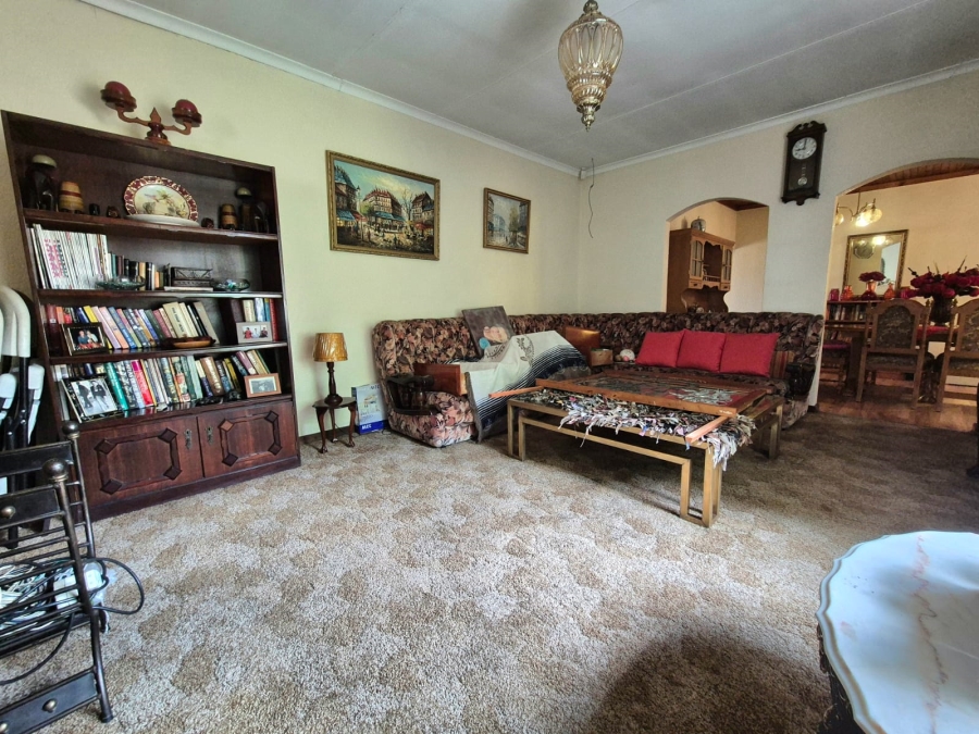 3 Bedroom Property for Sale in Brackendowns Gauteng