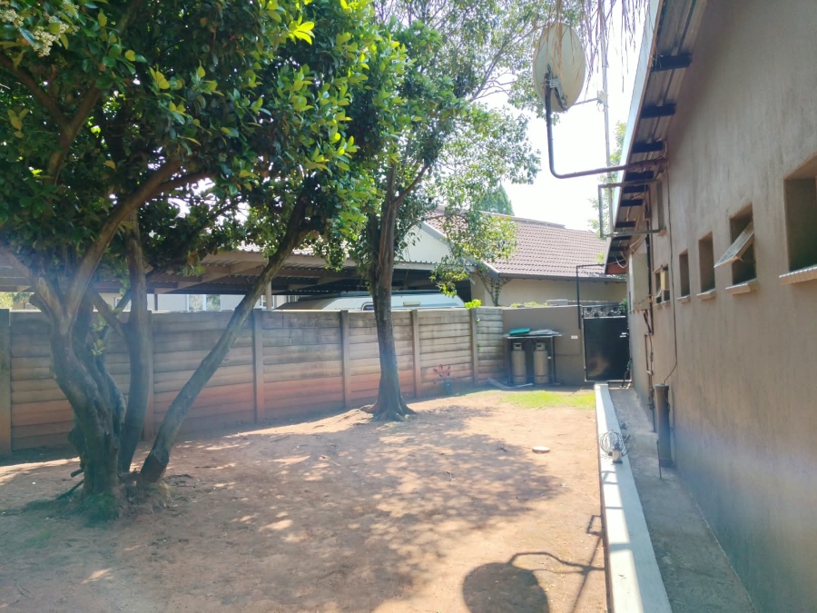 3 Bedroom Property for Sale in Birchleigh Gauteng
