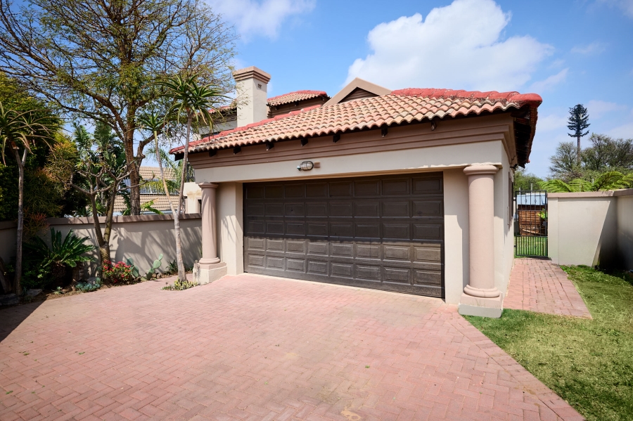 3 Bedroom Property for Sale in Halfway Gardens Gauteng