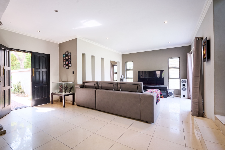 3 Bedroom Property for Sale in Halfway Gardens Gauteng
