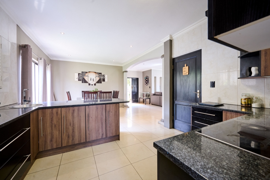 3 Bedroom Property for Sale in Halfway Gardens Gauteng