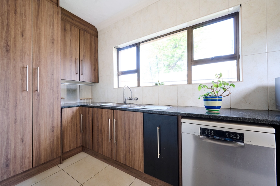 3 Bedroom Property for Sale in Halfway Gardens Gauteng