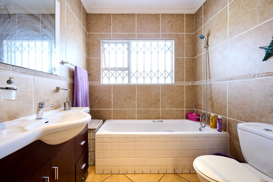 3 Bedroom Property for Sale in Halfway Gardens Gauteng