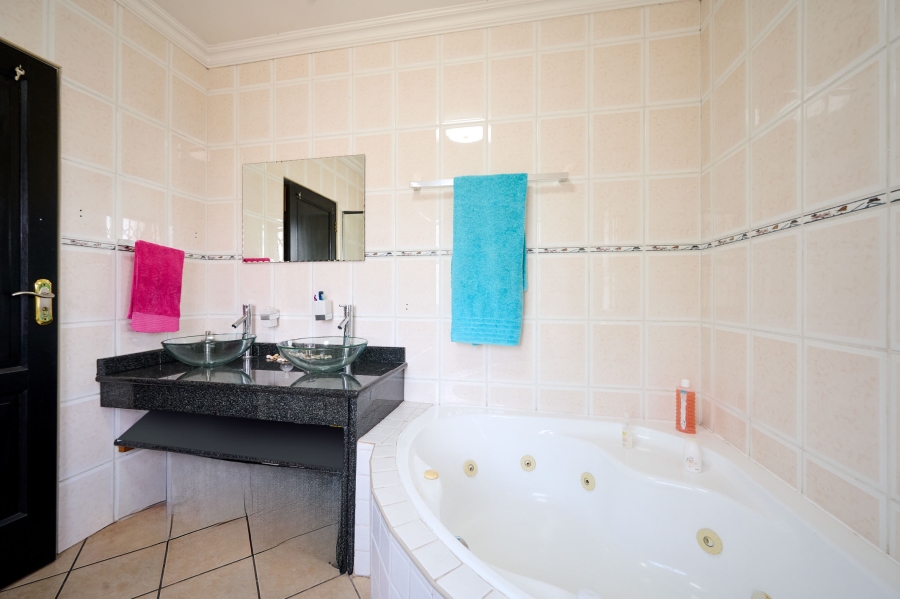 3 Bedroom Property for Sale in Halfway Gardens Gauteng